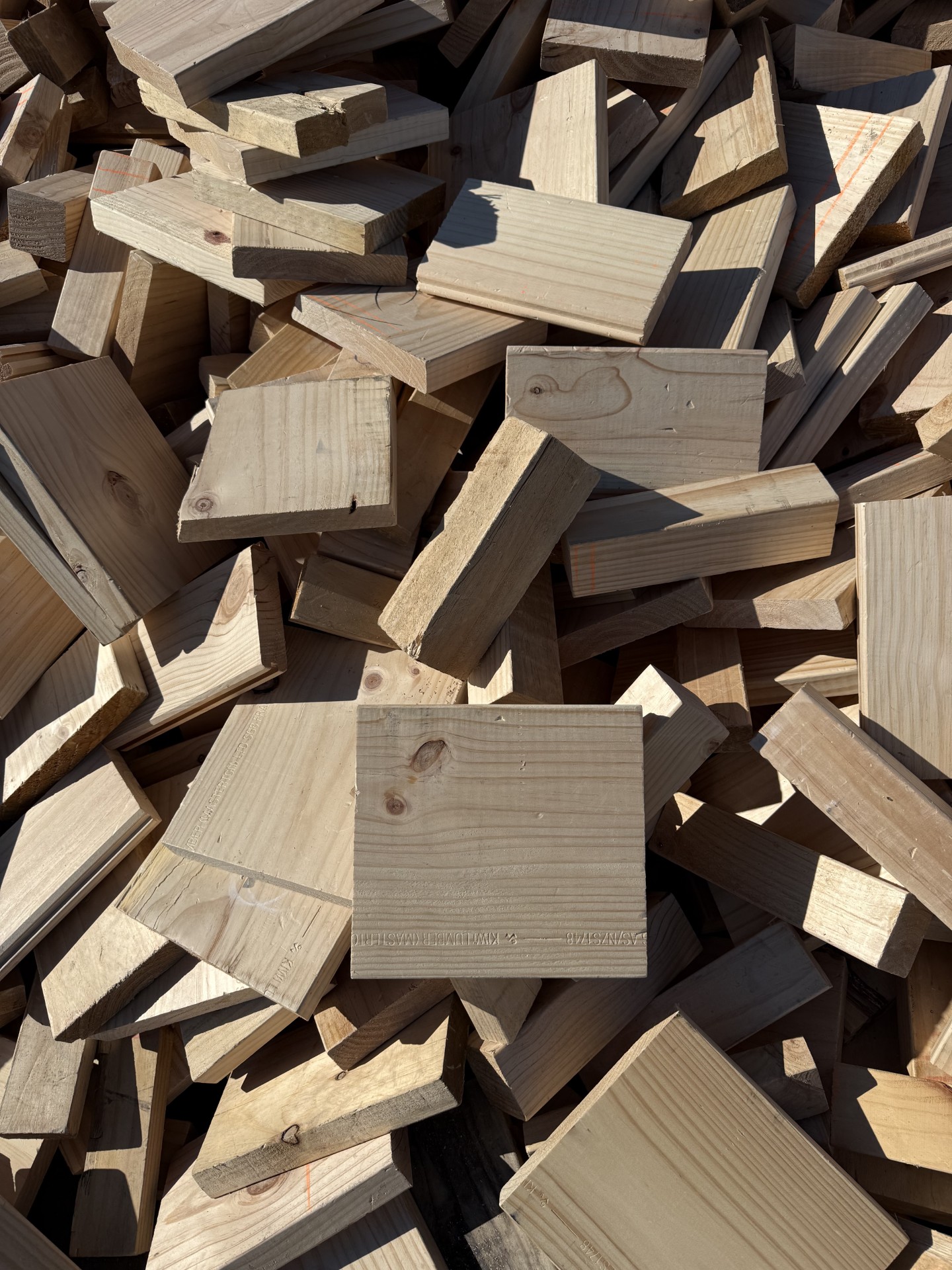 Hot Mix Firewood- Pine – Masterton Branch